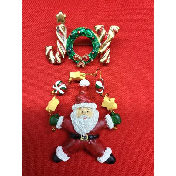 Christmas Pins/ Brooch Set of 2  Christmas Santa & JOY Wreath Pin - Picture 1 of 11